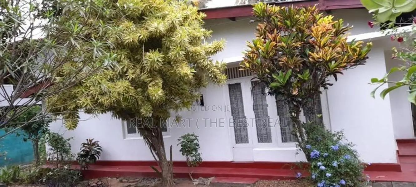 Kolonnawa : 3BR (13P) House for Sale at Mulleriyawa