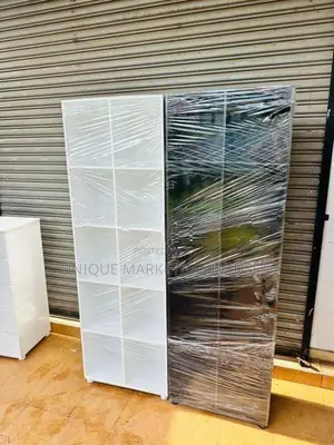 Modern 10pcs Black and White Racks