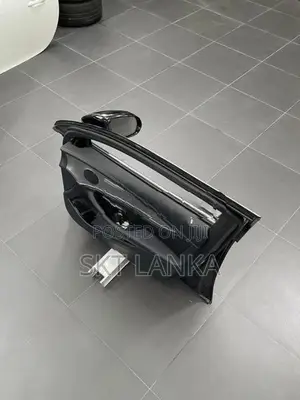 Genuine Mercedes E E200 E350e 2019 Door side mirror - Black
