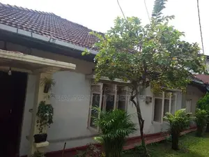 Moratuwa : 6BR (12.25P) House for Sale near Galle Road