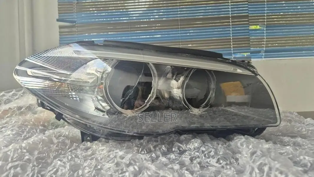 BMW F10 LCI 520d Headlight