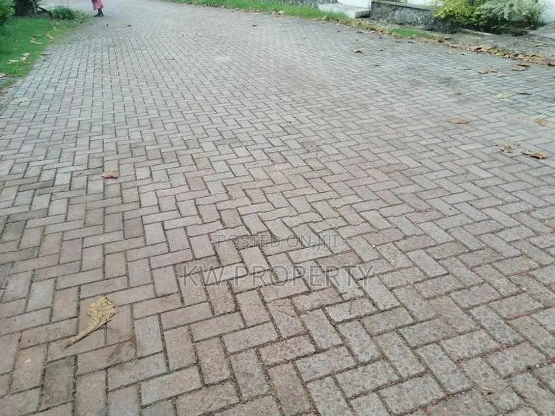 Land for sale in Mount Lavinia