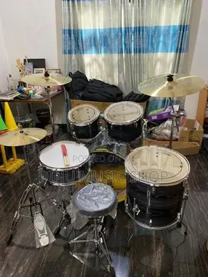 Acoustic Drum Set