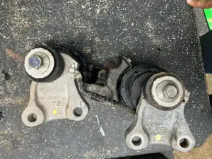 Vezel Engine Mount