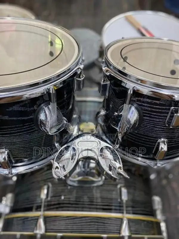 Acoustic Drum Set