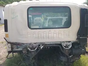 Isuzu Forward Manual Cabin