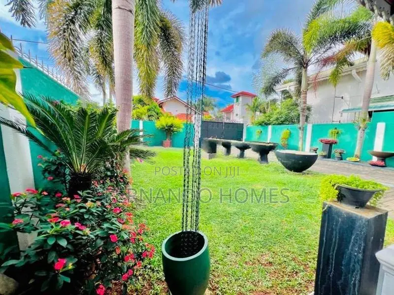Landscaped Beautiful Garden With Furnished Luxury Up House Sale Negomb