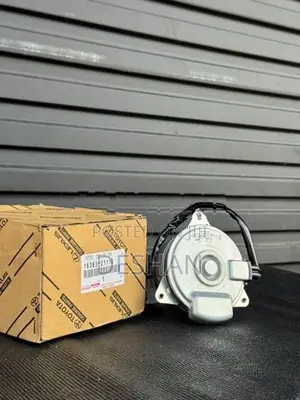 Toyota aqua axio rediator fan motor genuine brandnew