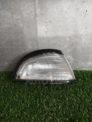 Cr27 Parking Light Right Side