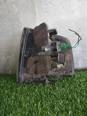 MAZDA SK PARKING LIGHT LEFT SIDE