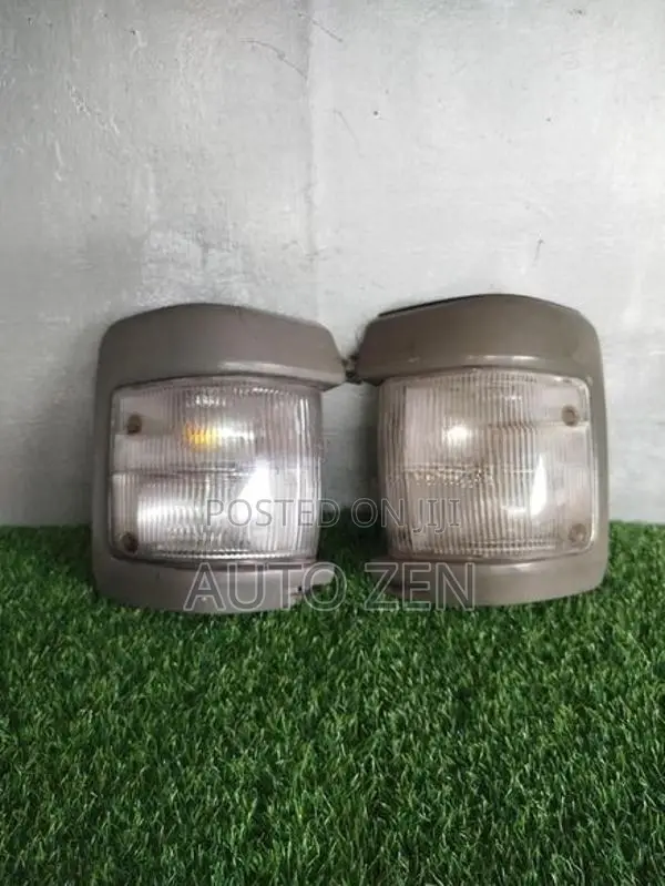 Mazda Bongo Parking Lights