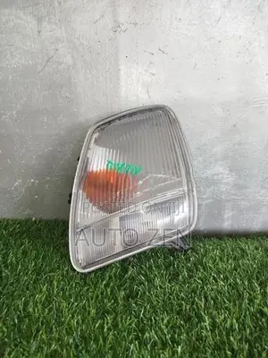 NOAH CR41 PARKING LIGHTS
