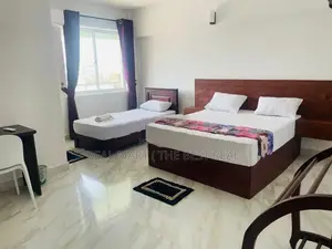 Colombo 4 : 14 A/C BR, Luxury Hotel for Rent