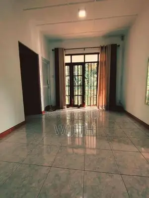 Perches 32 Two Storey House for Sale in Pannipitiya Rathmaldaniyaroad.