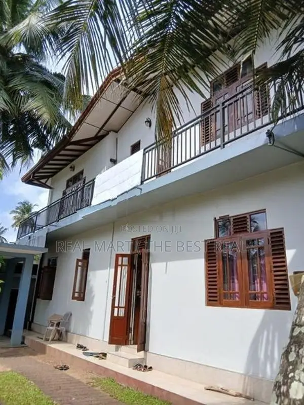 Siyabalape : 5BR (17.25P) Two story House for Sale