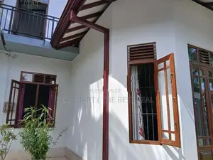 Siyabalape : 5BR (17.25P) Two story House for Sale