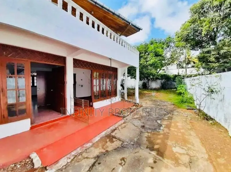 (AFA281) 2 Story house Sale At Nugegoda