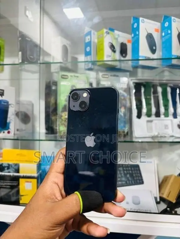 Apple iPhone 13 128GB R (Used)