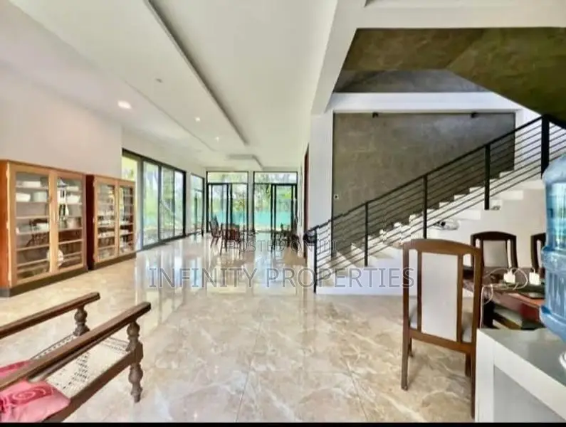 (AFA330) Luxury 5-Bedroom Home for Sale - Thalawathugoda