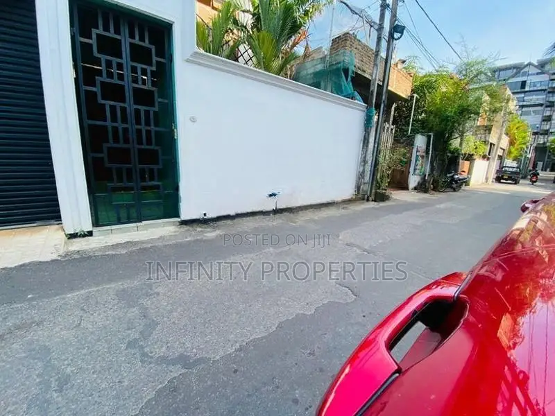 9.5 P Land Sale At Colombo 06