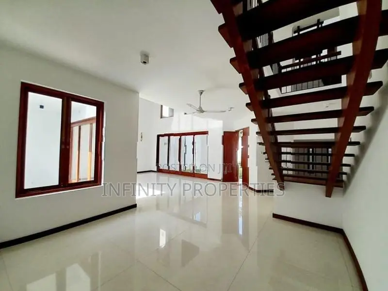 (AFA323) New 03 Storey Luxury House with 20p Sale Pitakotte