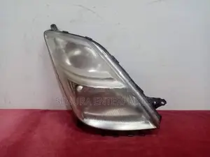 Toyota Prius W20 Head Light Rh