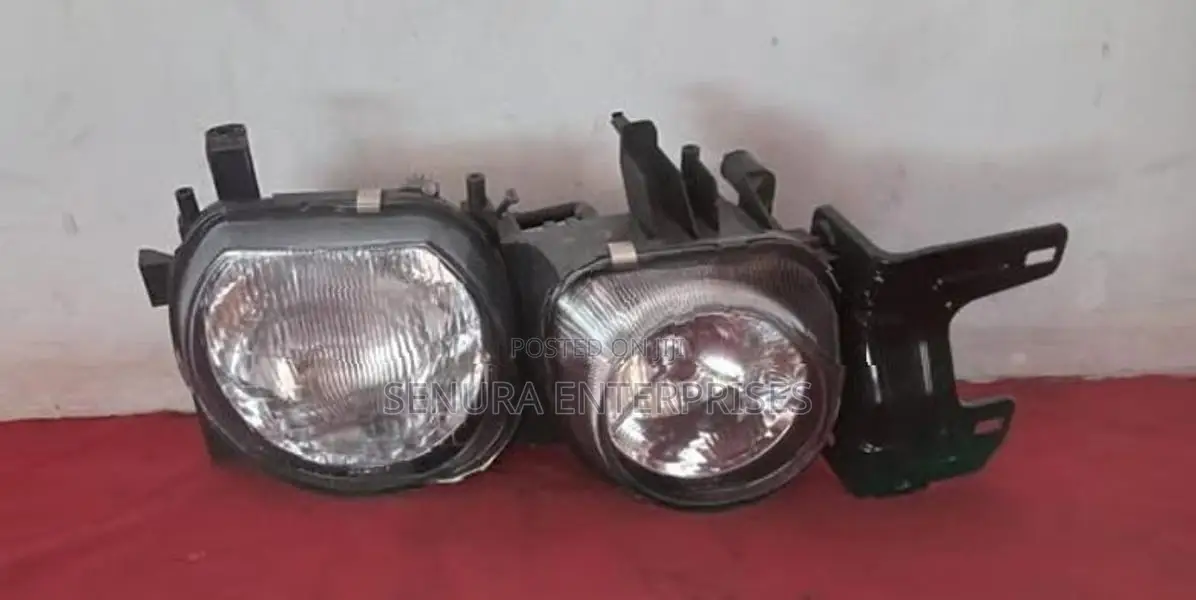 Nissan Gloria Y33 Head Light Rh