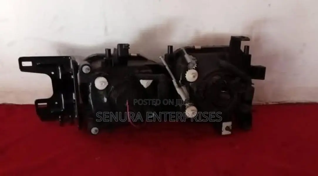 Nissan Gloria Y33 Head Light Rh