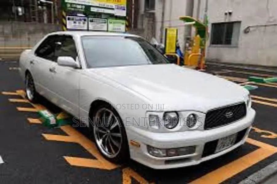 Nissan Gloria Y33 Head Light Rh