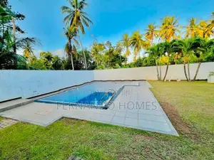 Beautiful Garden 26 Perches Land Luxury Villa 2 BR Sale Katana Negombo