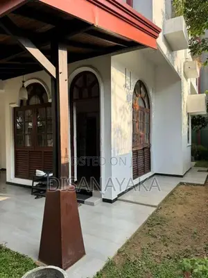 Super Three Story House for Sale Baththaramulla Ds1165