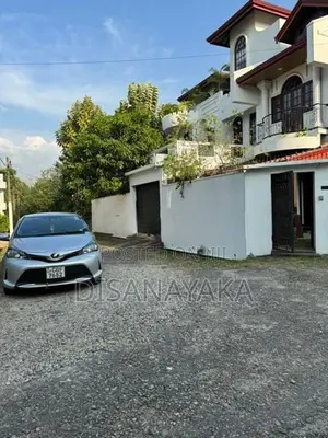 Super Three Story House for Sale Baththaramulla Ds1165
