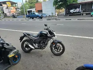 Honda CB Hornet 2016