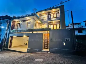 Scenic Luxury Home with Paddy Field Views – Thalawathugoda