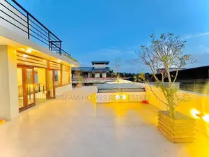Scenic Luxury Home with Paddy Field Views – Thalawathugoda
