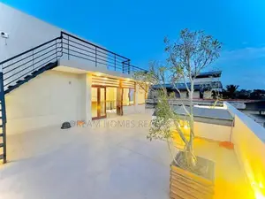 Scenic Luxury Home with Paddy Field Views – Thalawathugoda
