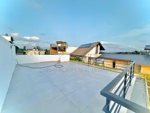 Scenic Luxury Home with Paddy Field Views – Thalawathugoda