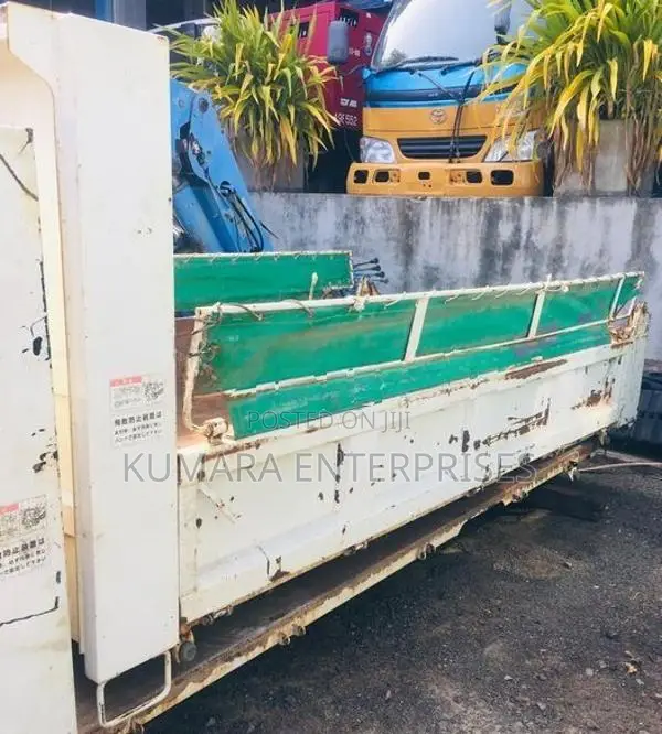 Isuzu Lorry Rear Deck