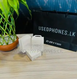 Apple 20W USB-C Power Adapter