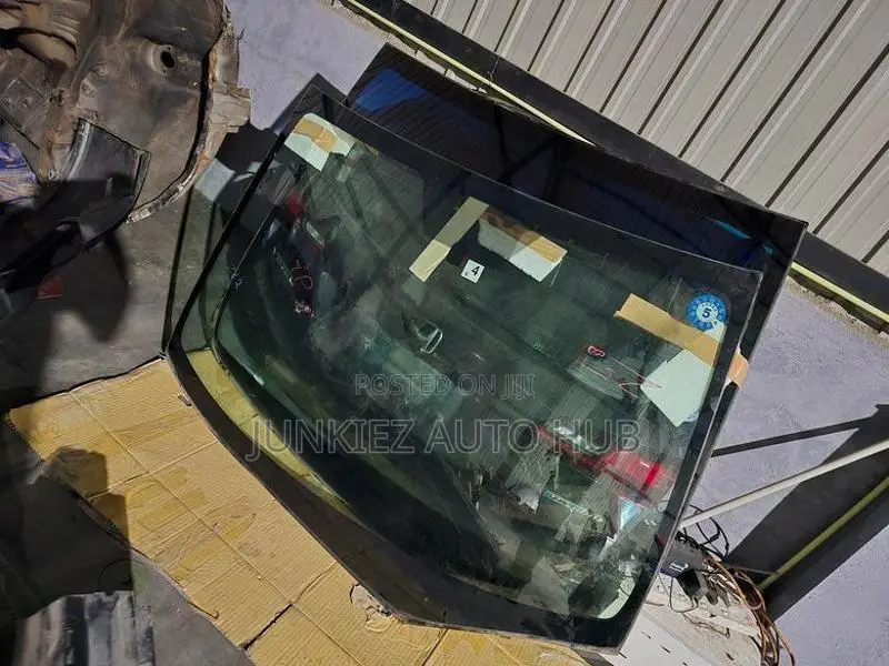 honda grace gm4 windscreen