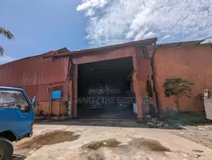 Colombo 14 : 8,600sf Wearhouse for Sale at Granpass