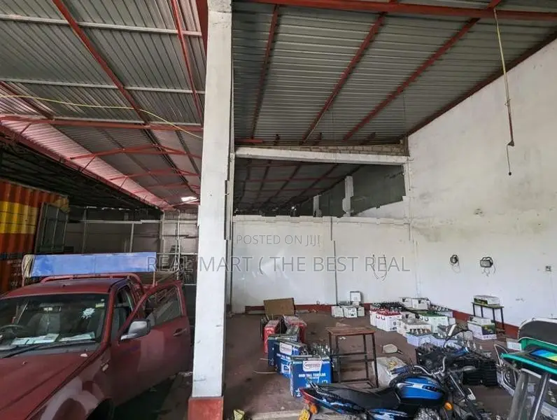 Colombo 14 : 8,600sf Wearhouse for Sale at Granpass