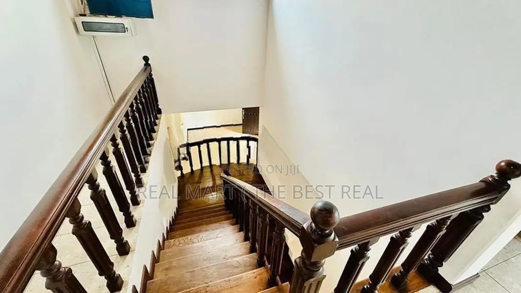 Malabe : 4 A/C BR (15P) House for Sale at Thalahena