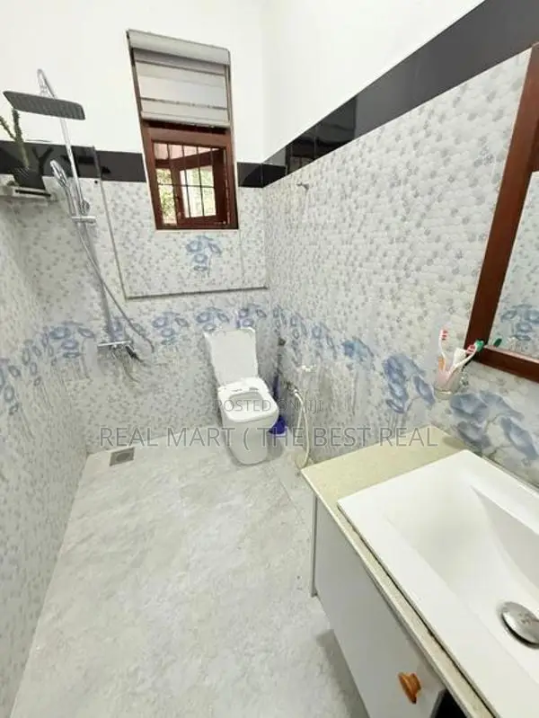 Negambo : 5 A/C BR (12.5P) House for Sale in Kochchikade