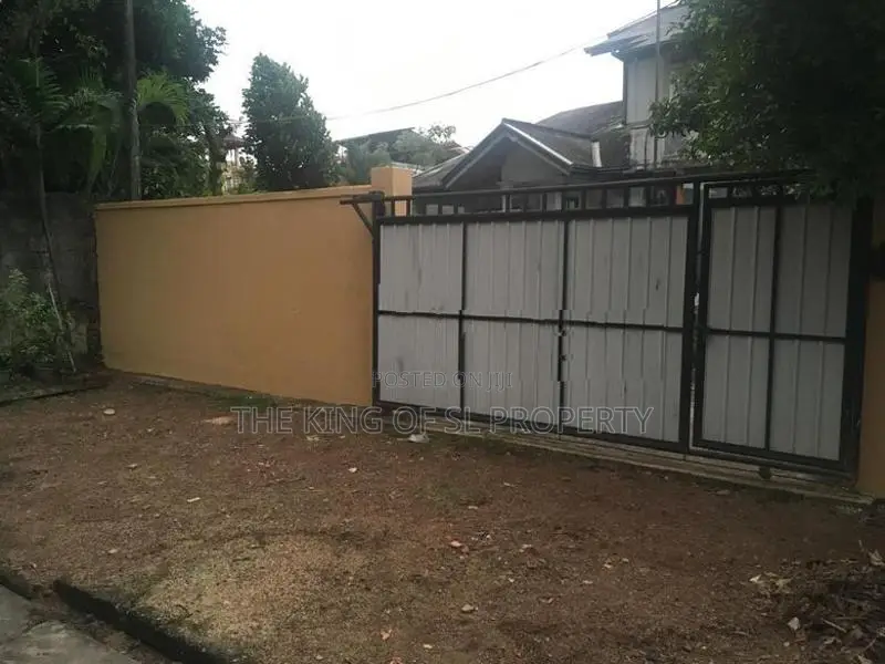 House for sale in Nugegoda