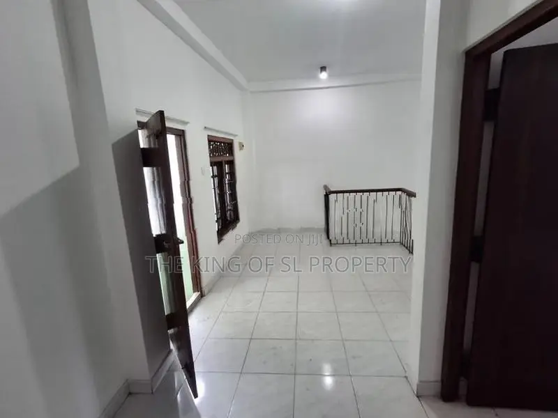 House for sale in Colombo 05