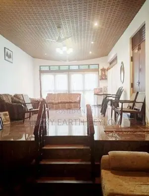 Mount Lavinia 2 Story House for Residence/Business Rent (MG1081)