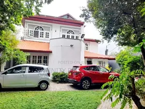 (AF75) 03 Storey House for Sale in Nugegoda