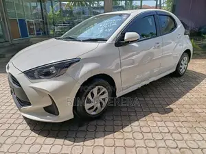 Toyota Yaris 2023 S GRADE