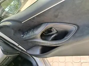 Toyota Yaris 2023 S GRADE